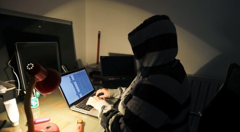 Σε εκβιασμούς προχωρούν οι χάκερ – “Τρέχει”  το ψηφιακό έγκλημα το 2023