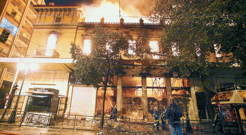 Εθνική Ασφαλιστική: Αποζημίωση 670 χιλ. ευρώ για ζημιές στο κέντρο της Αθήνας