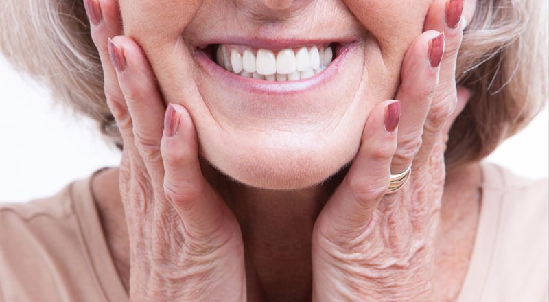 ΜΙΝΕΤΤΑ ΑΣΦΑΛΙΣΤΙΚΗ : Οδοντιατρική κάλυψη και άνω των 65 ετών