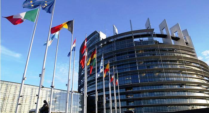 Στο στόχαστρο της Ε.Ε. τίθενται οι online πρακτικές, που δεν σέβονται τα δικαιώματα των καταναλωτών