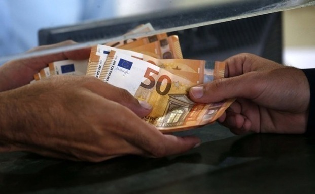 Σήμερα λήγει η προθεσμία των αιτήσεων για τα 800 ευρώ σε επιχειρήσεις και επαγγελματίες