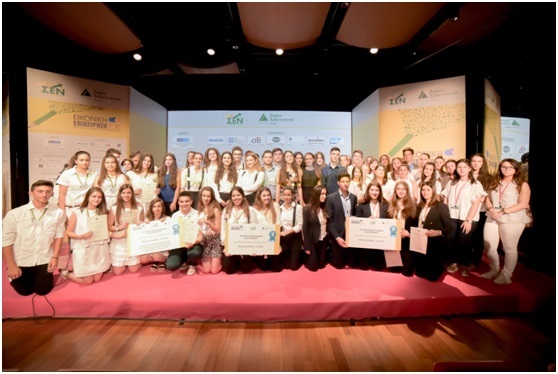 H MetLife κερδίζει για 2η συνεχή χρονιά το «Βραβείο Εθελοντισμού», από το ΣΕΝ/ Junior Achievement Greece